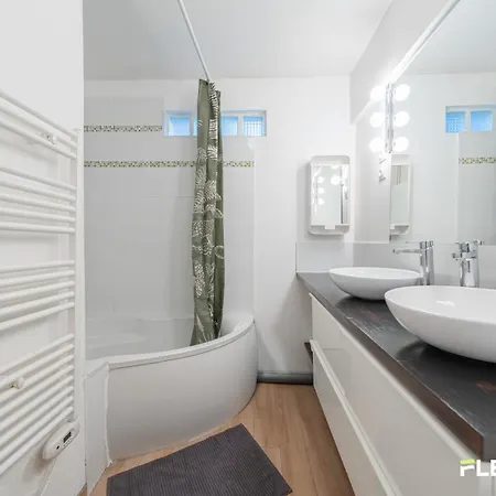 Ferienhaus Elegant 15th Near Parc Brassens